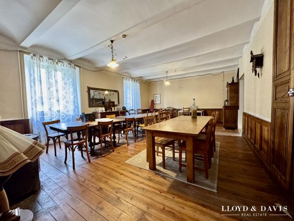 Ancien couvent en Ardèche – 1 400 m² pour projet touristique, hôtelier ou événementiel