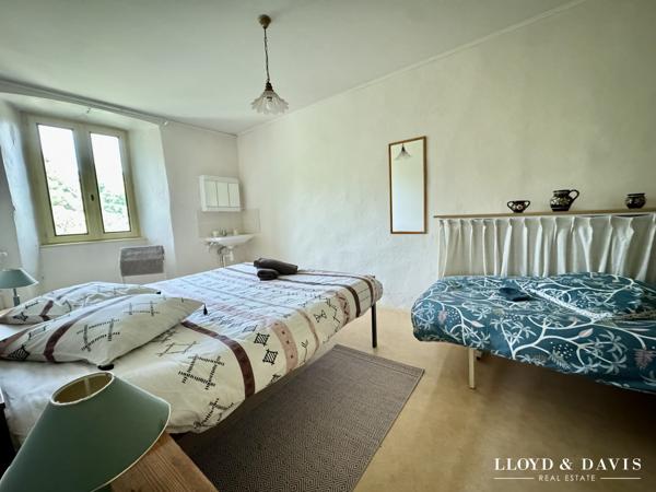 Ancien couvent en Ardèche – 1 400 m² pour projet touristique, hôtelier ou événementiel