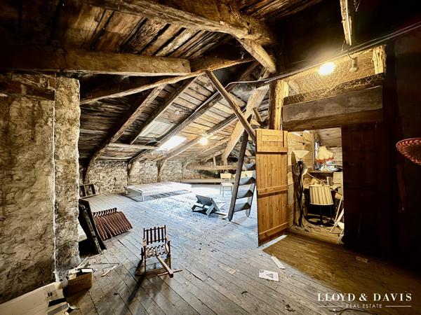 Ancien couvent en Ardèche – 1 400 m² pour projet touristique, hôtelier ou événementiel