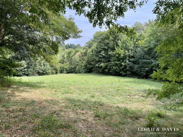 Ancien couvent en Ardèche – 1 400 m² pour projet touristique, hôtelier ou événementiel