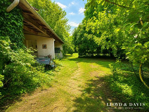 Ancien couvent en Ardèche – 1 400 m² pour projet touristique, hôtelier ou événementiel