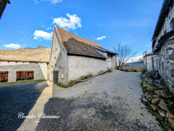 Charmante maison en pierre rénovée