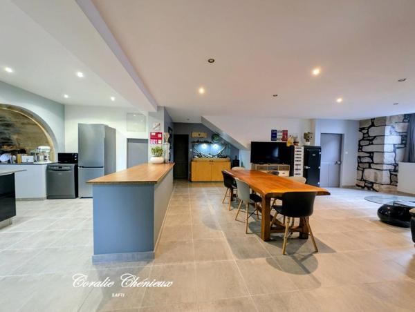 Charmante maison en pierre rénovée