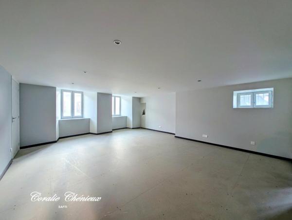 Charmante maison en pierre rénovée