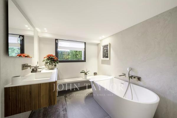 Villa contemporaine d’exception avec vue mer panoramique – Cannes Eden