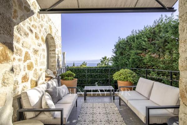 Villa contemporaine d’exception avec vue mer panoramique – Cannes Eden