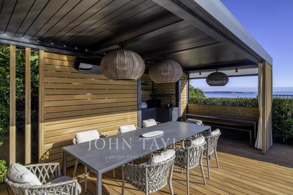 Villa contemporaine d’exception avec vue mer panoramique – Cannes Eden