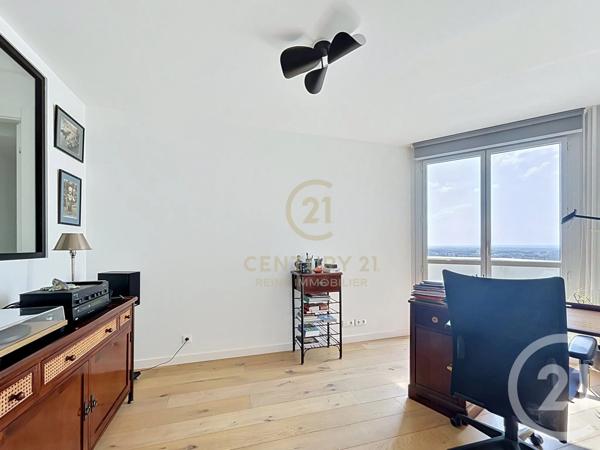 Appartement F5 à vendre  5 pièces - 107,60 m 2   RENNES  - 35