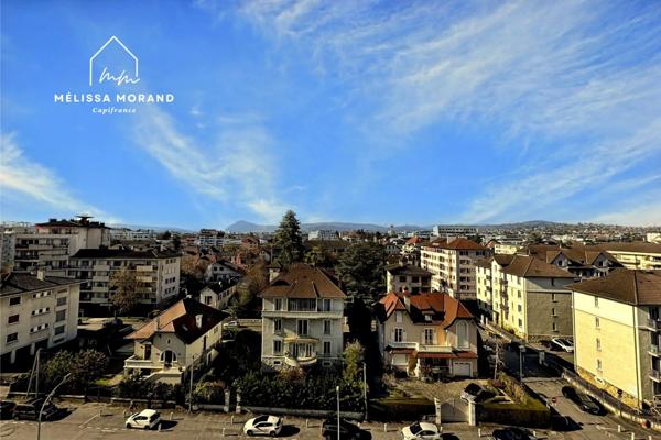 Appartement 101 m2 AVENUE D'ALBIGNY - VUE LAC - A REINVENTER
