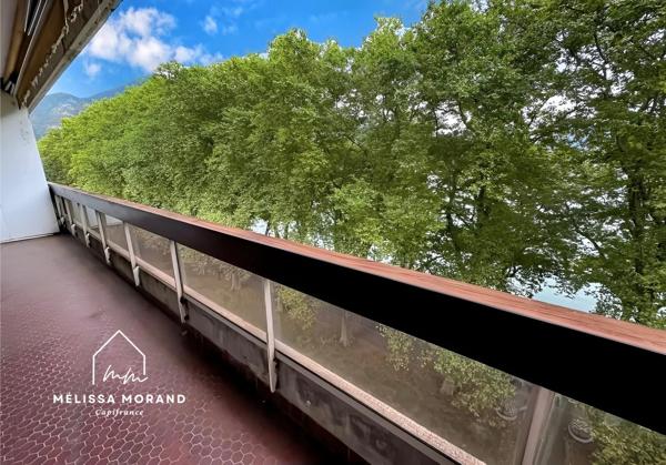 Appartement 101 m2 AVENUE D'ALBIGNY - VUE LAC - A REINVENTER