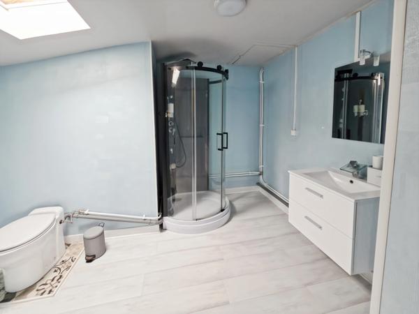 Maison familiale de 13 pièces avec appartement indépendant – 211 m² – Perrigny, proche Lons-le-Saunier