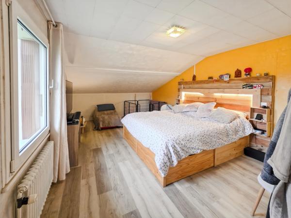 Maison familiale de 13 pièces avec appartement indépendant – 211 m² – Perrigny, proche Lons-le-Saunier