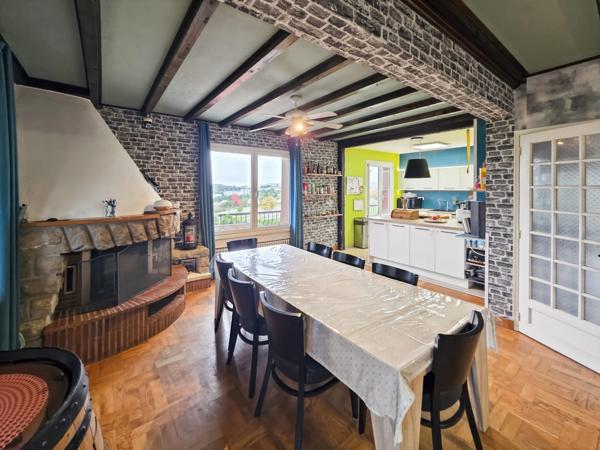 Maison familiale de 13 pièces avec appartement indépendant – 211 m² – Perrigny, proche Lons-le-Saunier