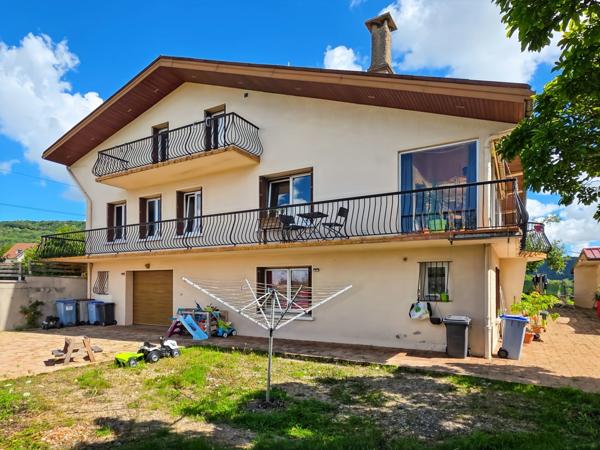 Maison familiale de 13 pièces avec appartement indépendant – 211 m² – Perrigny, proche Lons-le-Saunier