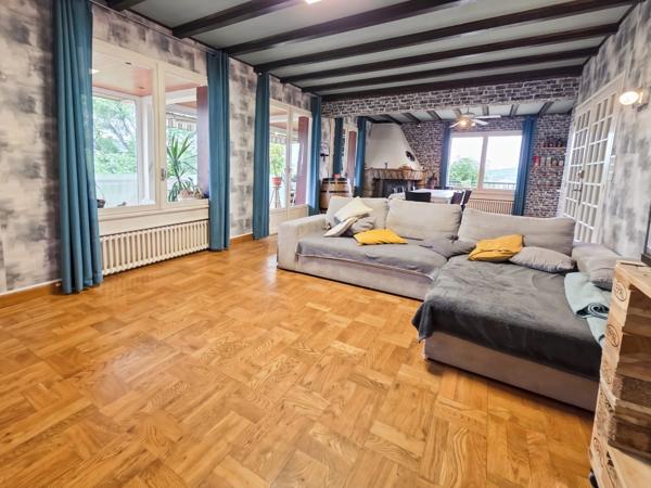 Maison familiale de 13 pièces avec appartement indépendant – 211 m² – Perrigny, proche Lons-le-Saunier