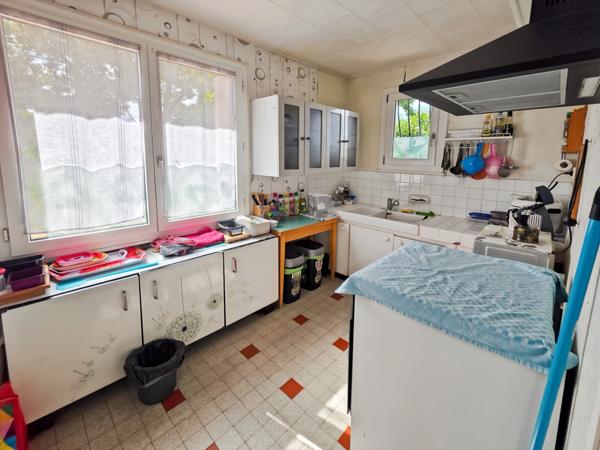 Maison familiale de 13 pièces avec appartement indépendant – 211 m² – Perrigny, proche Lons-le-Saunier