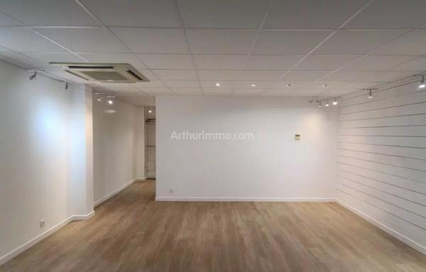 Location Local commercial 2 pièces 45 m2 à Le Bono