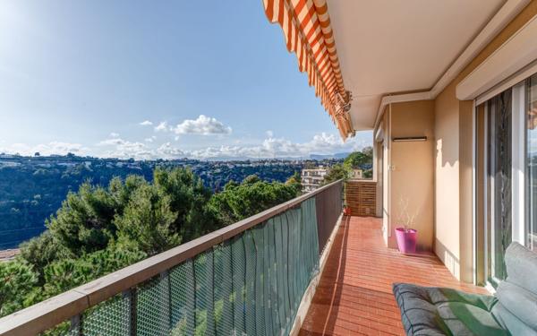 Appartement à vendre    3 pièces • 69 m2 Nice