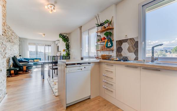 Appartement à vendre    3 pièces • 69 m2 Nice