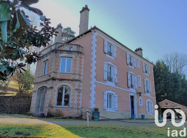 Maison à vendre 11 pièces 318 m² Saint-Pantaléon-de-Larche