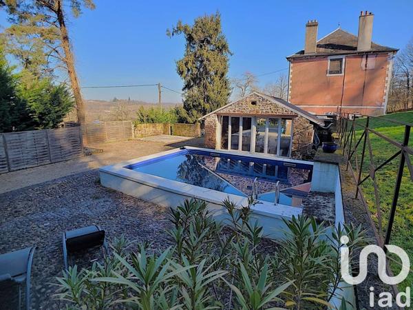 Maison à vendre 11 pièces 318 m² Saint-Pantaléon-de-Larche