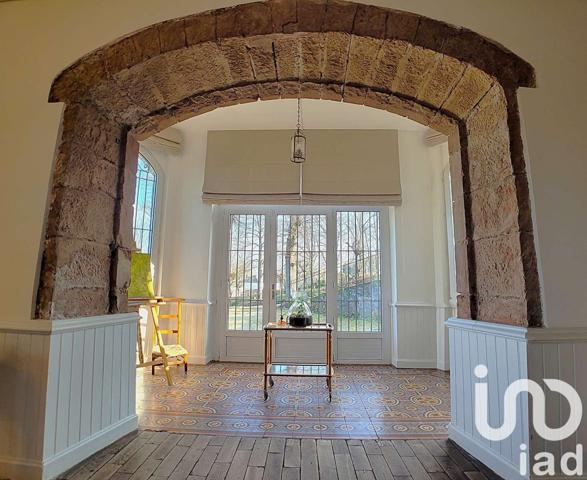 Maison à vendre 11 pièces 318 m² Saint-Pantaléon-de-Larche