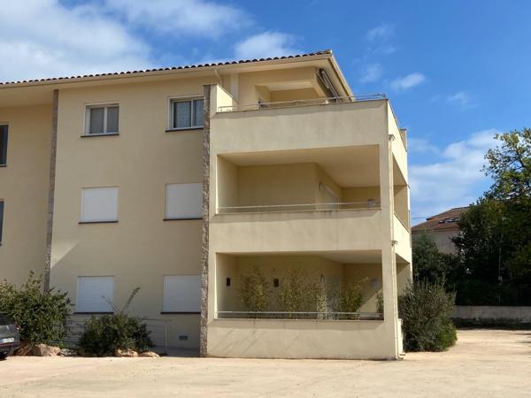 PRUNELLI DI FIUMORBO (20) Appartement à vendre 2 pièces de 48 m2 avec terrasse de 13,40 m2