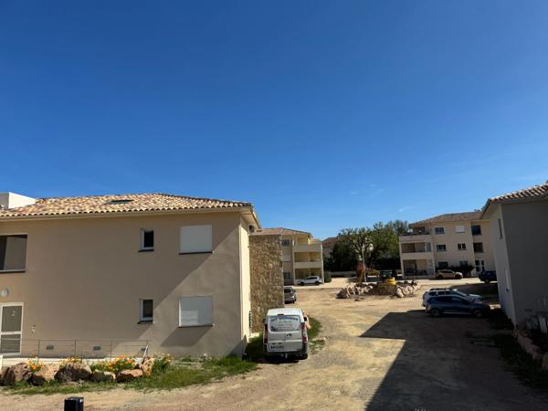 PRUNELLI DI FIUMORBO (20) Appartement à vendre 2 pièces de 48 m2 avec terrasse de 13,40 m2