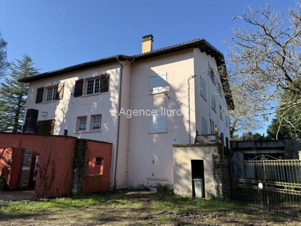 Immeuble - Entre oloron et pau - Réf.:205222 AUX PORTES D'OLORON - IMMEUBLE À RENOVER - POSSIBILITE DE CREER 7 APPARTEMENTS MINIMUM - FORT POTENTIEL