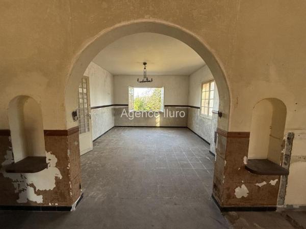 Immeuble - Entre oloron et pau - Réf.:205222 AUX PORTES D'OLORON - IMMEUBLE À RENOVER - POSSIBILITE DE CREER 7 APPARTEMENTS MINIMUM - FORT POTENTIEL