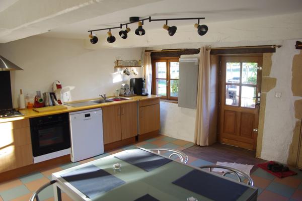 Charlieu (42190) Fermette 3 chambres 1000 m² de jardin