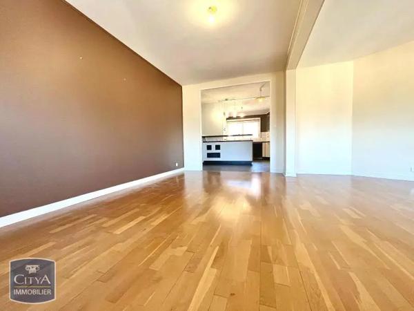 Appartement à louer 3 pièces 99.09m²