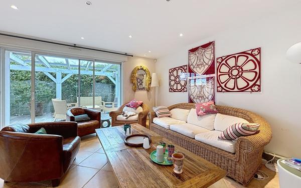 Maison à vendre    7 pièces • 315 m2 Anglet