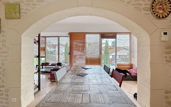 Maison à vendre    7 pièces • 315 m2 Anglet