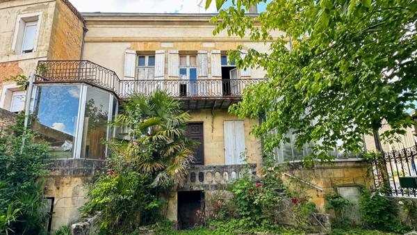 Hôtel particulier avec dépendance à vendre – Bergerac centre – 350 m² habitables