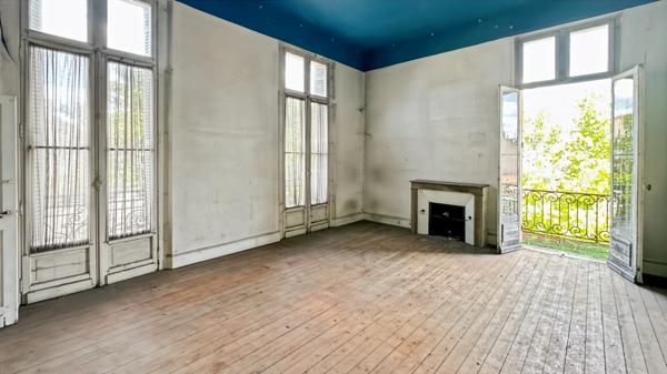 Hôtel particulier avec dépendance à vendre – Bergerac centre – 350 m² habitables