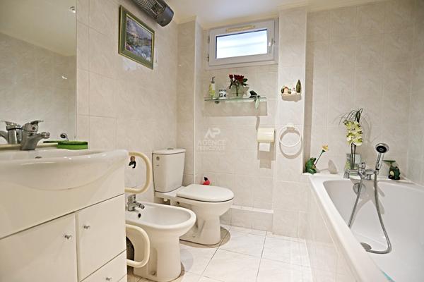 Maison Nanterre 5 pièce(s) 100m2 €595 000 ** - Référence 15191