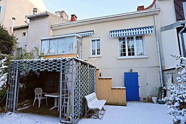 Maison Nanterre 5 pièce(s) 100m2 €595 000 ** - Référence 15191