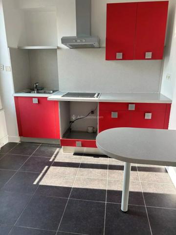 Location                                                      Appartement
                        
                     2 pièces                      47 m2                     à Villeurbanne