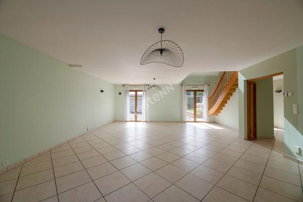 Maison spacieuse à vendre à Saint Armel - Exclusivité NESTENN