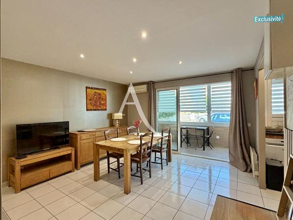 PALAVAS-LES-FLOTS - RIVE GAUCHE - BEAU T3 MEUBLÉ ET CLIMATISÉ de 55 m2 environ, avec loggia, au rez-de-chaussée