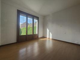 MAISON ANCIENNE REFAITE A NEUF DE 130 M² HAB AVEC DOUBLE GARAGE ET VERANDA SUR 1000 M² DE TERRAIN CLOS AU CALM Allonne (60000)