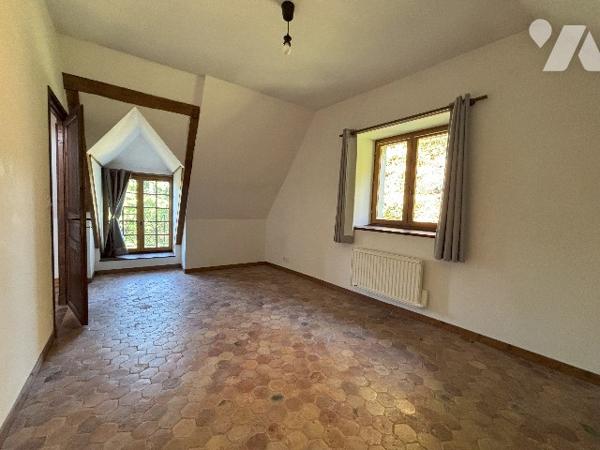 Appartement, entrée, cuisine, salon/séjour, 2 chambres, salle de bains , wc