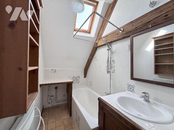 Appartement, entrée, cuisine, salon/séjour, 2 chambres, salle de bains , wc