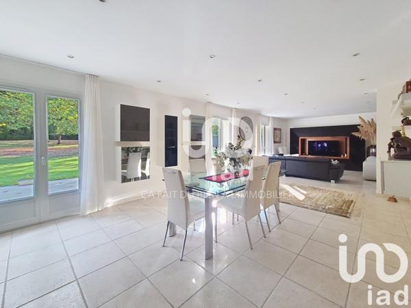 Maison à vendre 7 pièces 280 m² Le Coudray-Montceaux