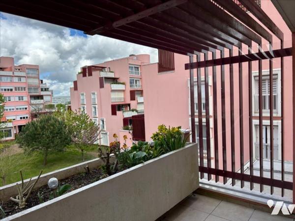 RESIDENCE LES HELIOTROPES POITIERS - T3 - TERRASSE - PARKING COUVERT