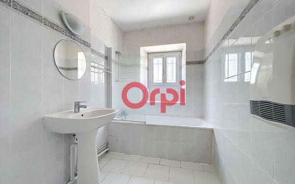 Appartement à louer    2 pièces •  Vichy