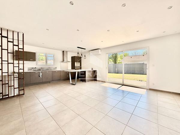 Maison Salles 126m² 4 chambres avec piscine sur 1032m² de terrain