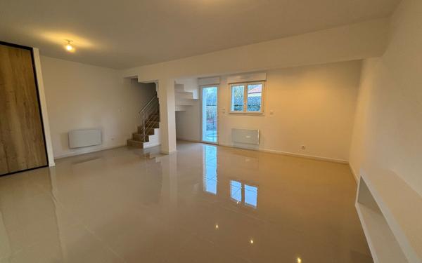 Maison à louer    3 pièces • 76,71 m2 Rocquancourt