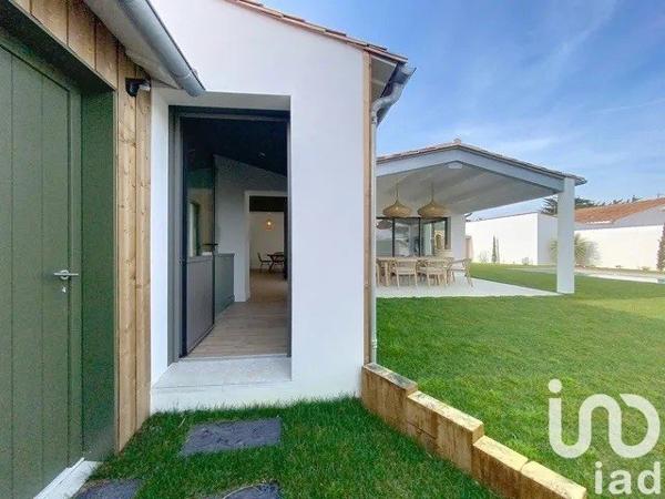 Maison 5 pièces de 115 m² à Rivedoux-Plage (17940)